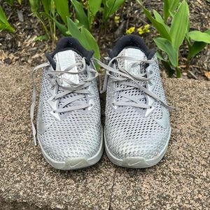 Silver Nike Metcon